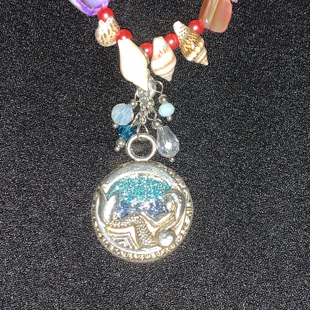 Necklace ๐ง๐ปโโ๏ธ - Picture 3 of 5